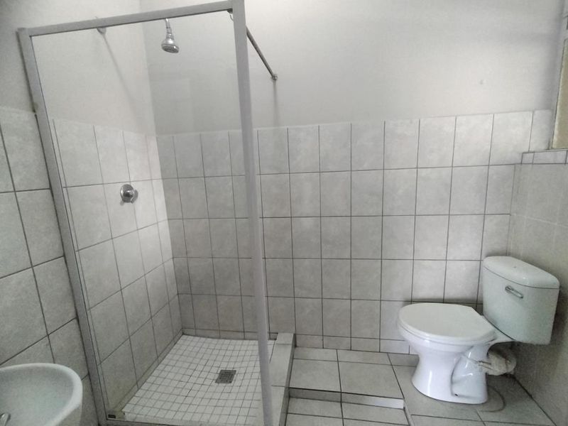 Spacious Bachelor Flat in Mount Nelson, Belgravia - Photo 5