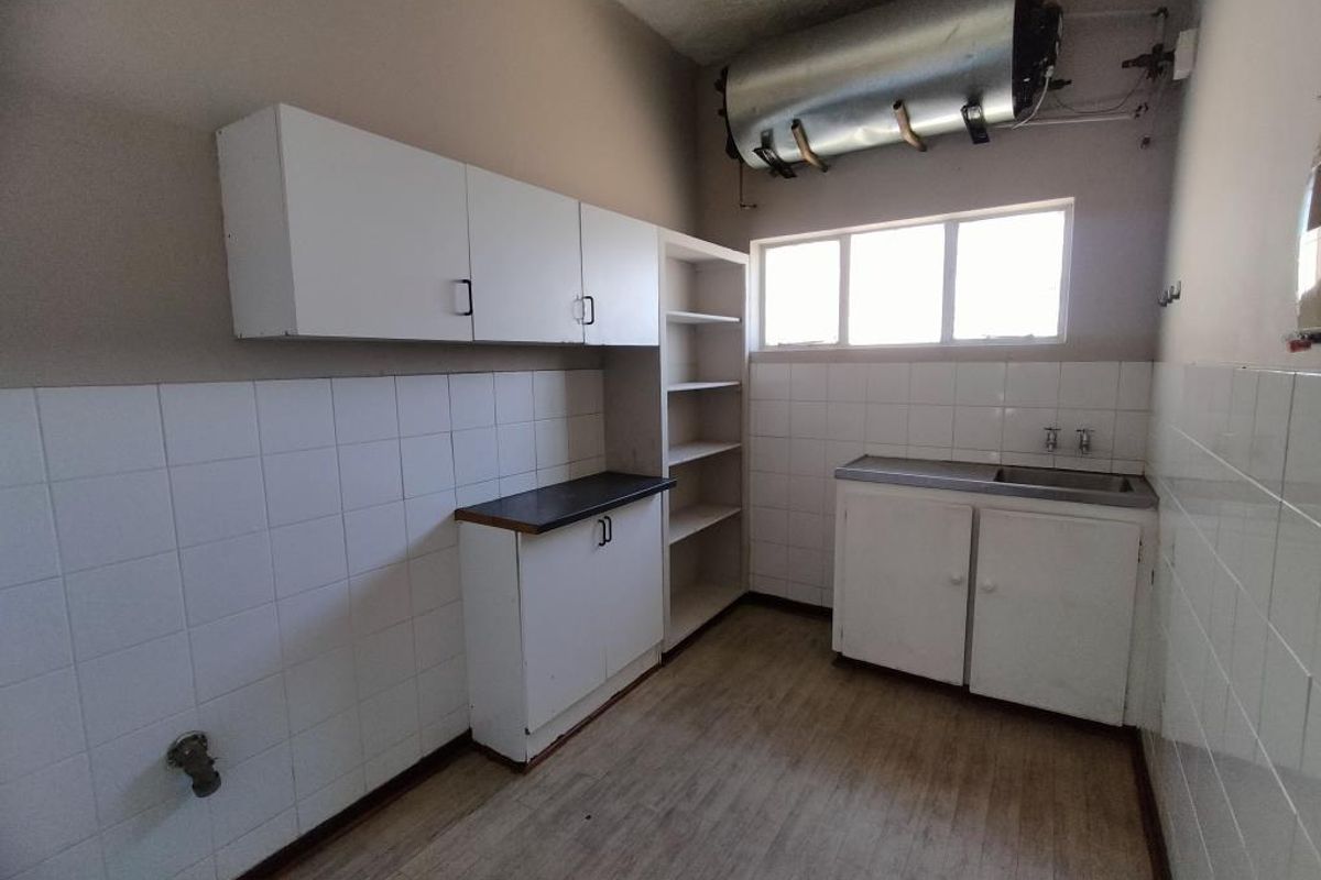 Spacious Bachelor Flat in Mount Nelson, Belgravia - Photo 2