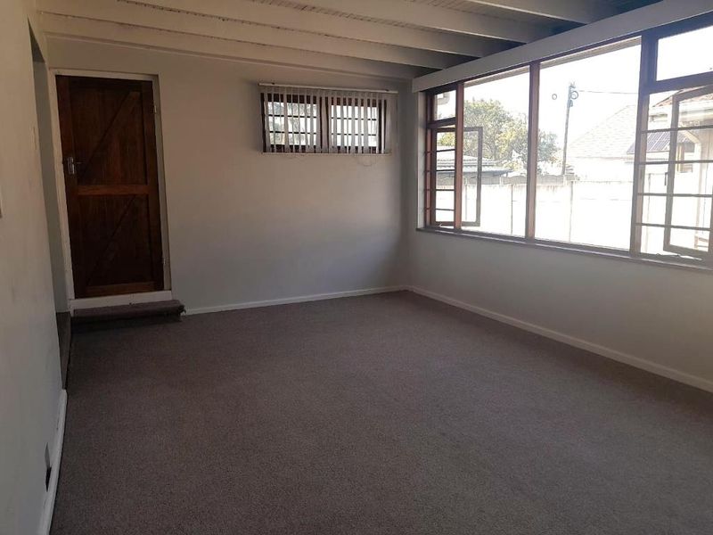 Spacious 3 Bedroom House in Harewood Drive, Nahoon - Photo 3