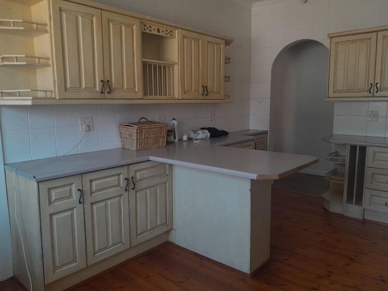 Spacious 3 Bedroom House in Harewood Drive, Nahoon - Photo 6