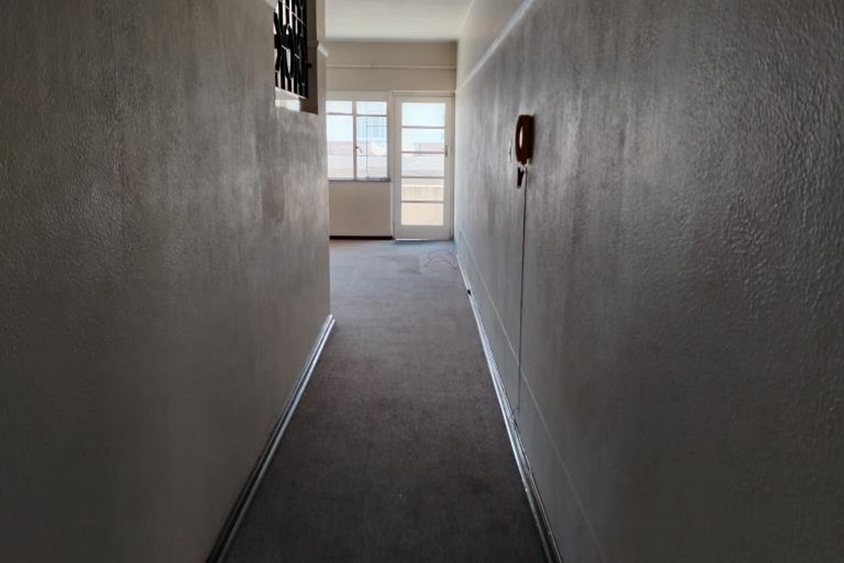 Flat 1, Selwyn Court- Flats  - Photo 4