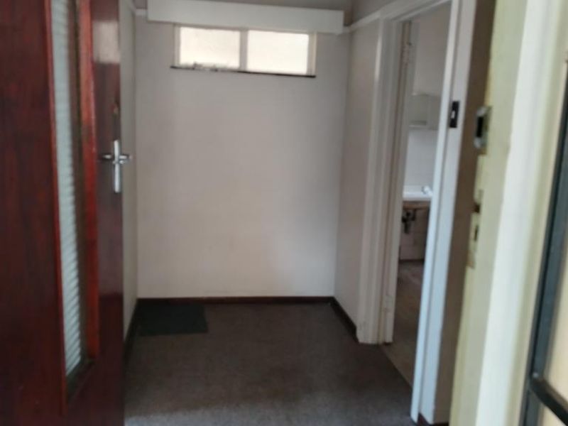 Flat 1, Selwyn Court- Flats  - Photo 3