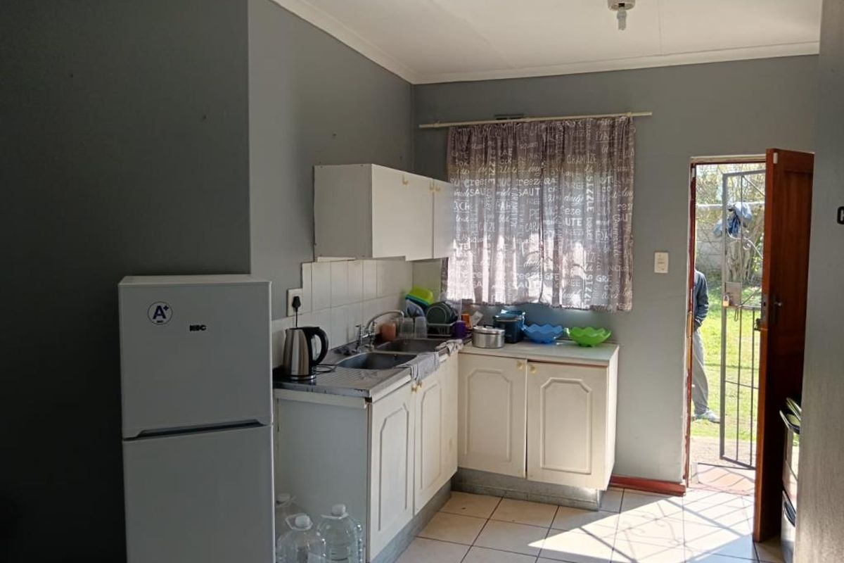 3 Bedroom Home For Rent | Pet Friendly | Cambridge West - Photo 3