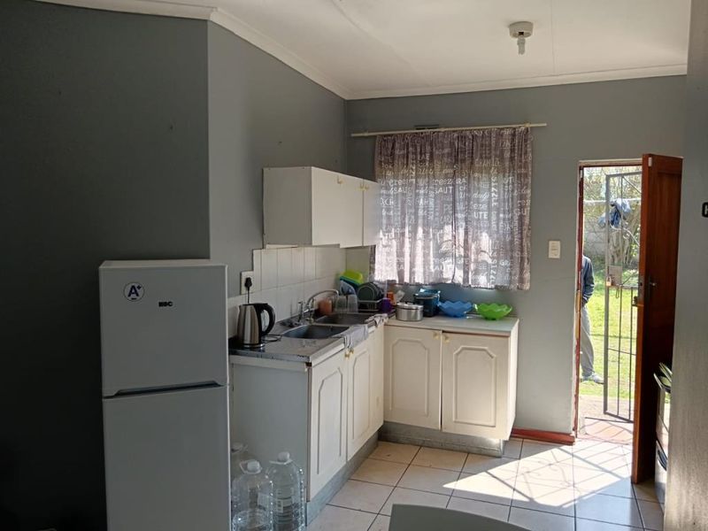 3 Bedroom Home For Rent | Pet Friendly | Cambridge West - Photo 3