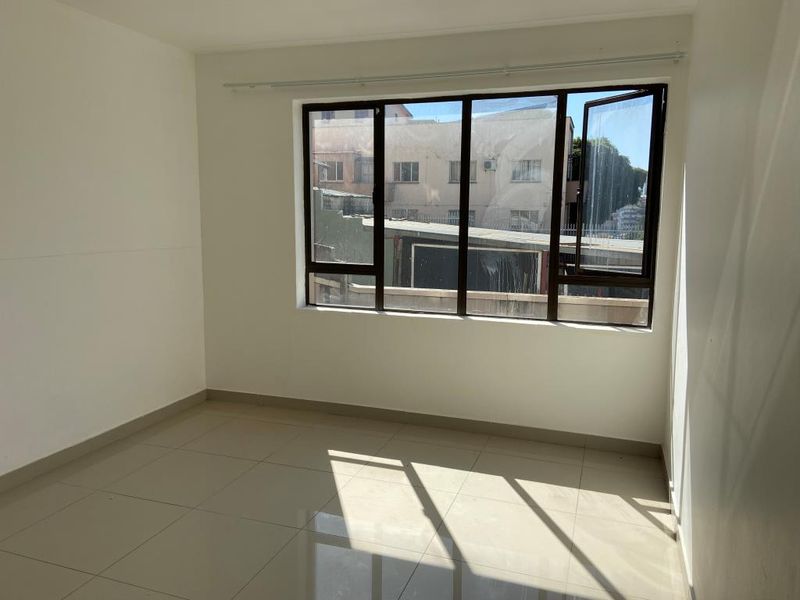 Property in Sydenham for you with parking  - Photo 6