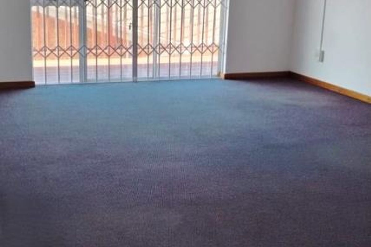 Office Space For Rent in Schwedhelm Centre, Gonubie - Photo 3