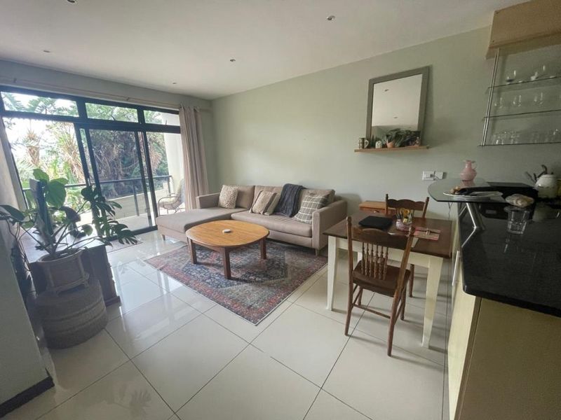 Well-maintained two-bedroom apartment in Furstenburg Grand, Nahoon - Photo 5