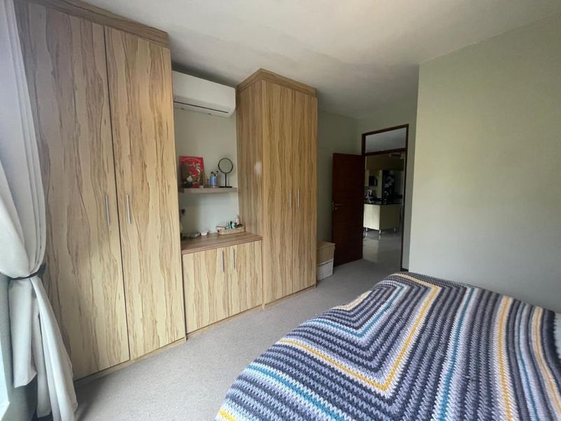 Well-maintained two-bedroom apartment in Furstenburg Grand, Nahoon - Photo 10