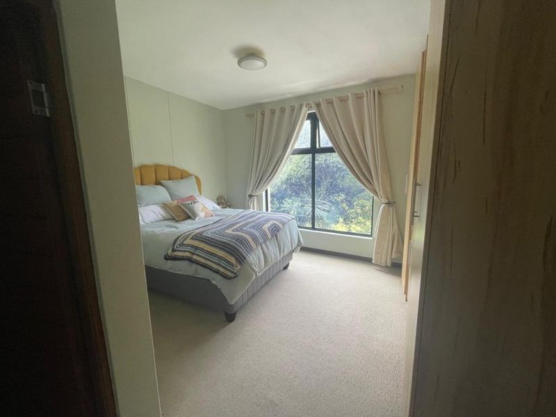 Well-maintained two-bedroom apartment in Furstenburg Grand, Nahoon - Photo 8