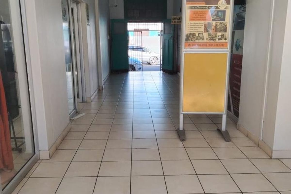 Prime Commercial Space To Let – Ideal for Retail or Office Use - Photo 2