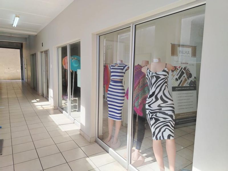 Prime Commercial Space To Let – Ideal for Retail or Office Use - Photo 8