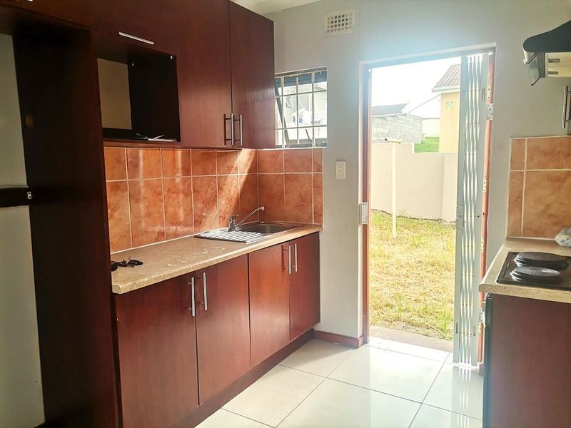 Spacious 3 Bedroom House in Dante Street, Haven Hills |On sales market |Single Garage - Photo 5
