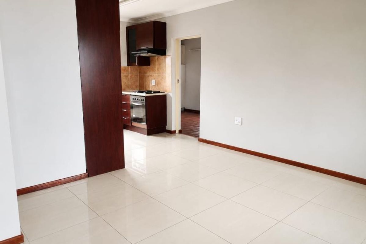 Spacious 3 Bedroom House in Dante Street, Haven Hills |On sales market |Single Garage - Photo 3