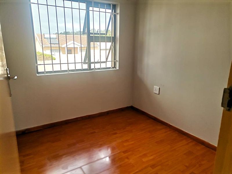 Spacious 3 Bedroom House in Dante Street, Haven Hills |On sales market |Single Garage - Photo 9