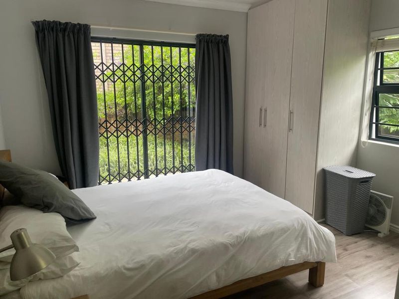 Spacious 3-Bedroom Family Home with Deck & Entertainment Area in Panorama Place, Gonubie - Photo 8