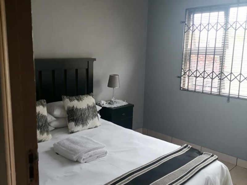 Beautiful two-bedroom flat in Finch Crescent, Gonubie - Photo 8