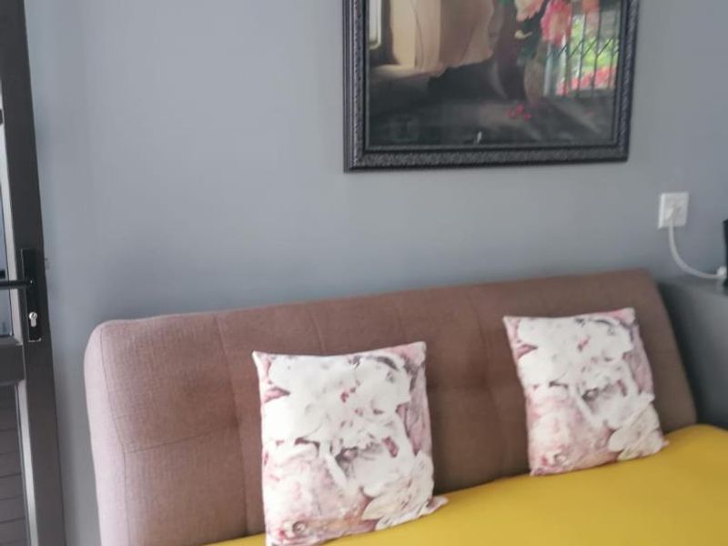 Beautiful two-bedroom flat in Finch Crescent, Gonubie - Photo 6