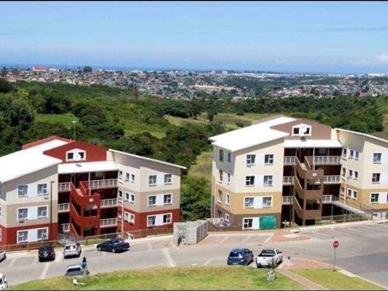Ideally-situated bachelor flats in Emerald Sky, Amalinda - Photo 1