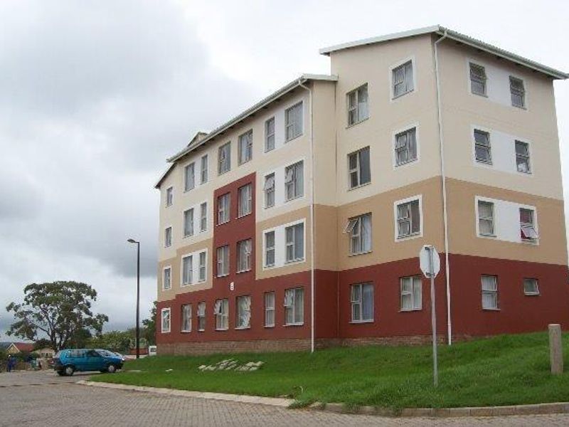 Newly-available one-bedroom flats in Sohco Village, Amalinda - Photo 6