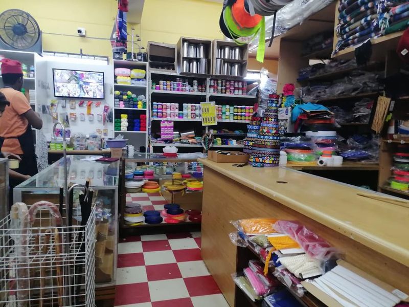 Prime Retail Space in Milner - High Visibility & Secure! - Photo 9