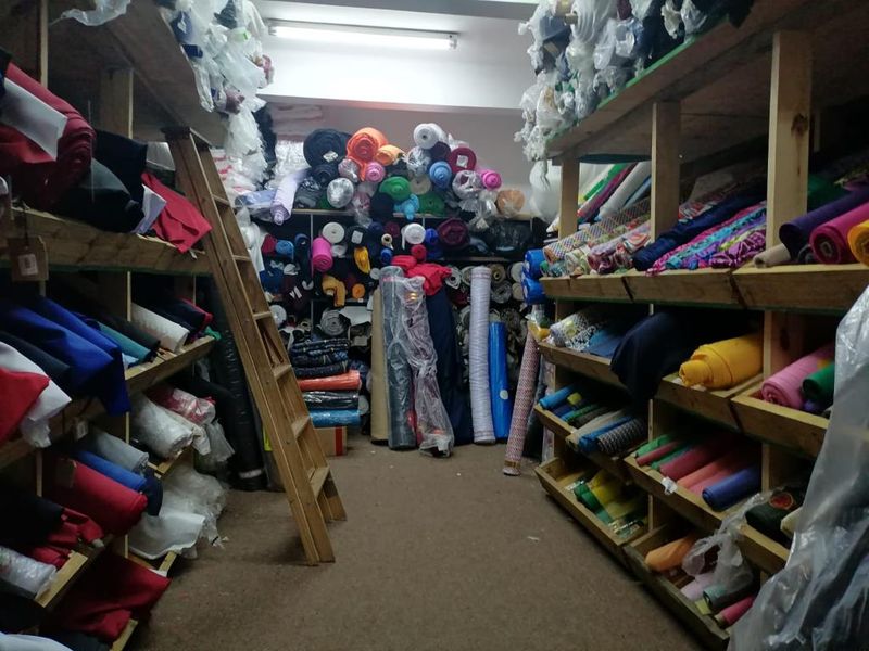 Prime Retail Space in Milner - High Visibility & Secure! - Photo 6