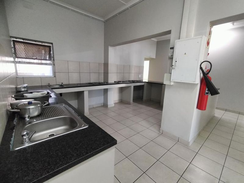 Well-maintained room in North Street, East London Central - Photo 6
