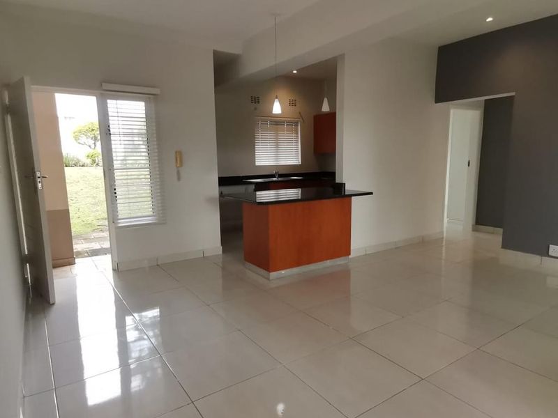 Modern Two-Bedroom Apartment in Coralwood, Beacon Bay - Photo 8