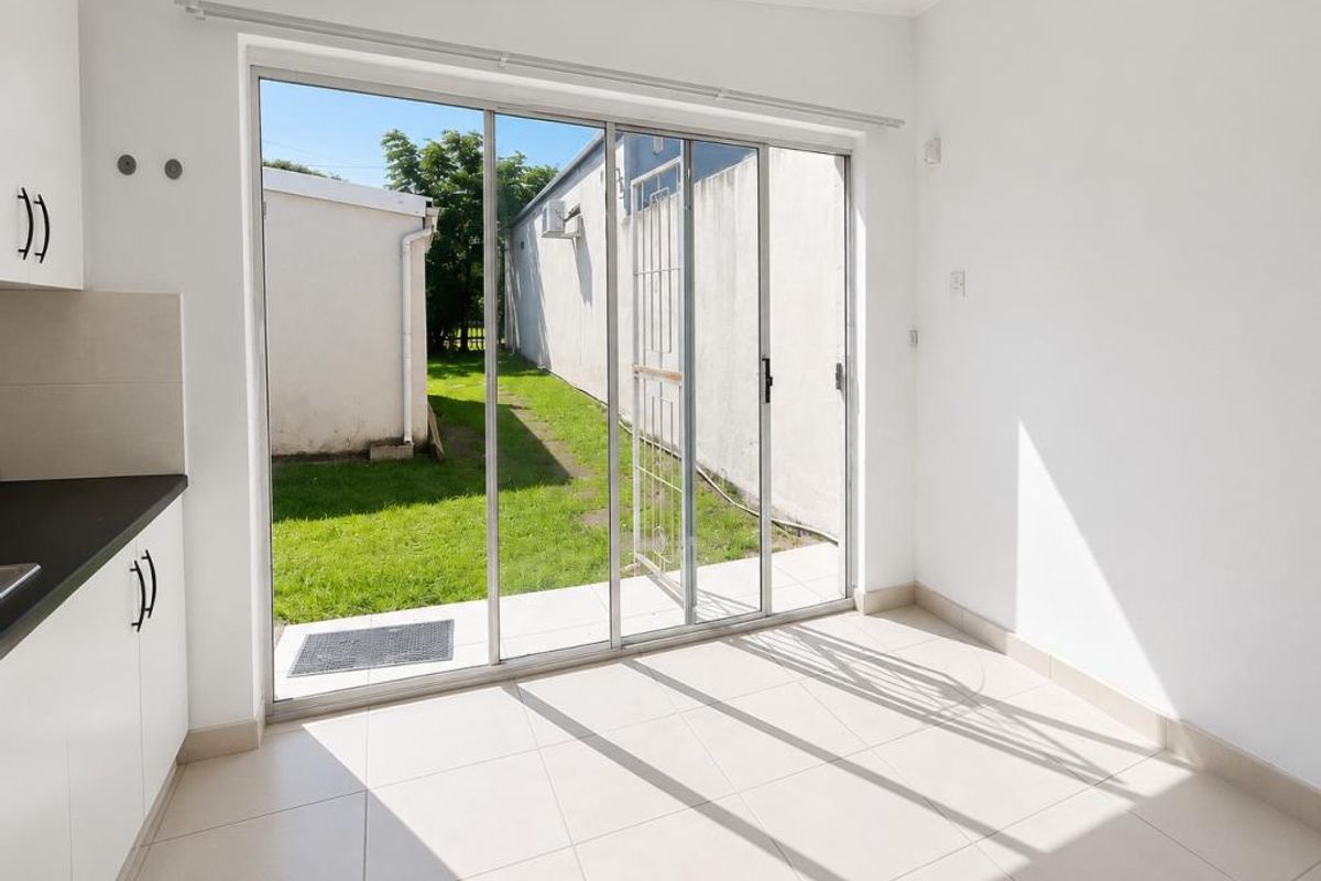 Bright Bachelor Flat For Rent in Berea - Photo 4