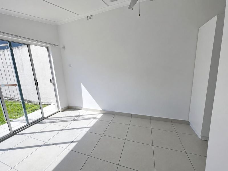 Bright Bachelor Flat For Rent in Berea - Photo 2