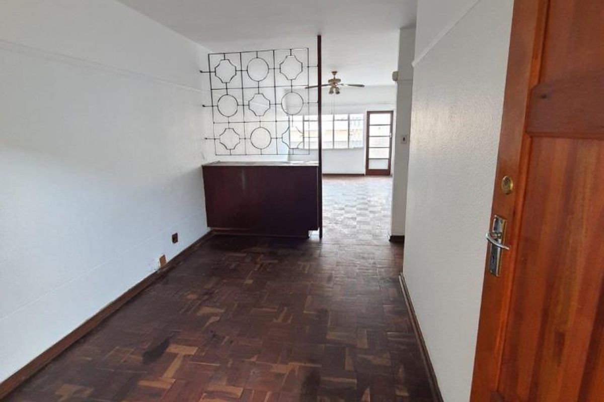 Centrally Located 1-Bedroom Flat for Rent - Southernwood - Photo 3
