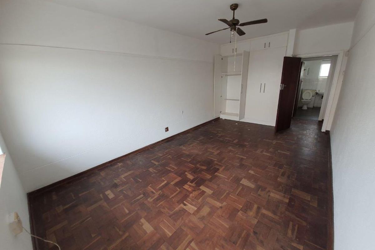 Centrally Located 1-Bedroom Flat for Rent - Southernwood - Photo 5