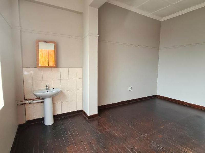 Spacious Room to Rent – Melanie Lodge, St Peters Road, Southernwood - Photo 3