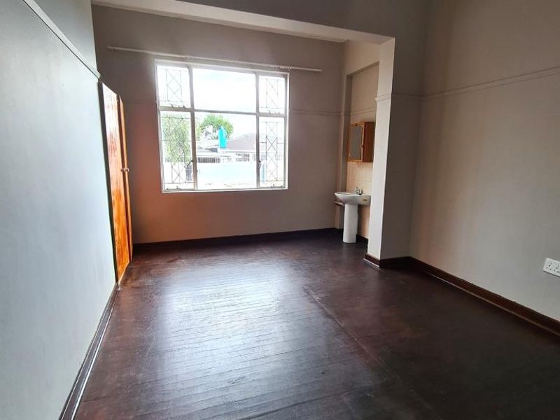 Spacious Room to Rent – Melanie Lodge, St Peters Road, Southernwood - Photo 2