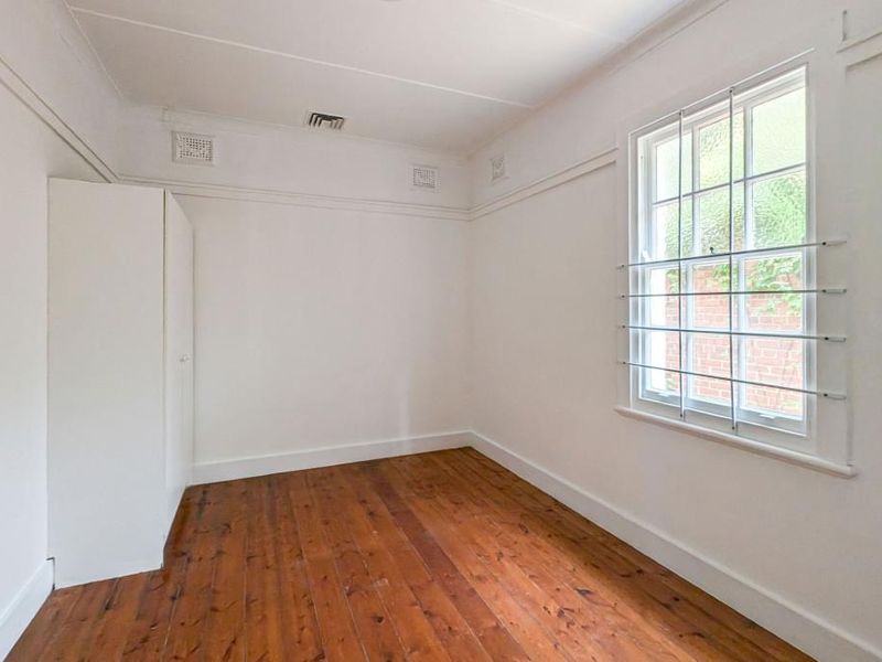 Stunning three bedroom home with pool and granny flats - Dont  delay viewing this one - Photo 7