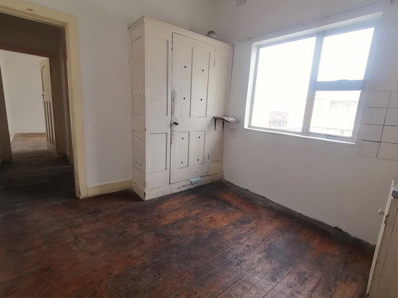 2BR Flat to Rent in Loanda Court, Quigney |Convenient |Secure  - Photo 6