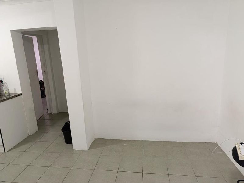 Spacious Two Bedroom Flat for Rent – Comfortable & Convenient Living! - Photo 3