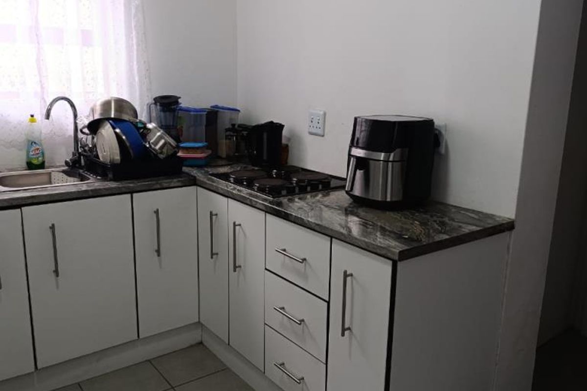 Spacious Two Bedroom Flat for Rent – Comfortable & Convenient Living! - Photo 2