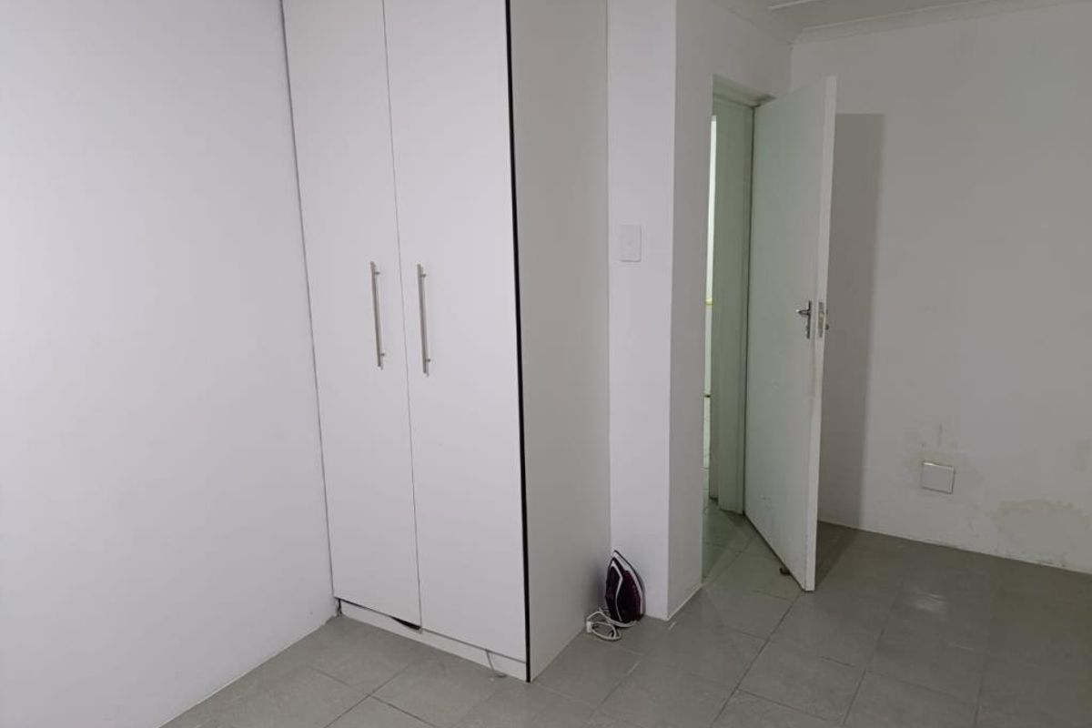 Spacious Two Bedroom Flat for Rent – Comfortable & Convenient Living! - Photo 5