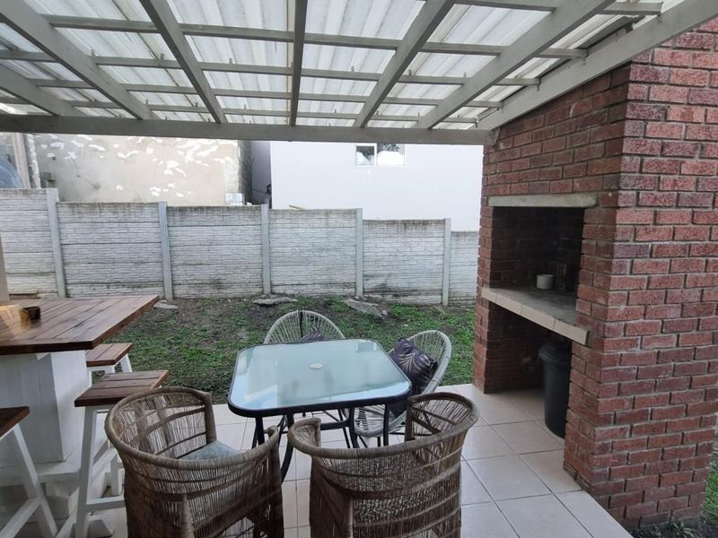 Modern Three Bedroom Townhouse in Secure Estate - Photo 8