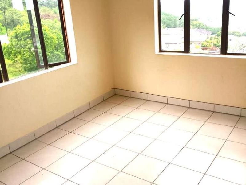 LOVELY 2 BEDROOM FLATS IN CHATSWORTH AT A BLOCK CALLED GLOBE TERRACE  - Photo 10