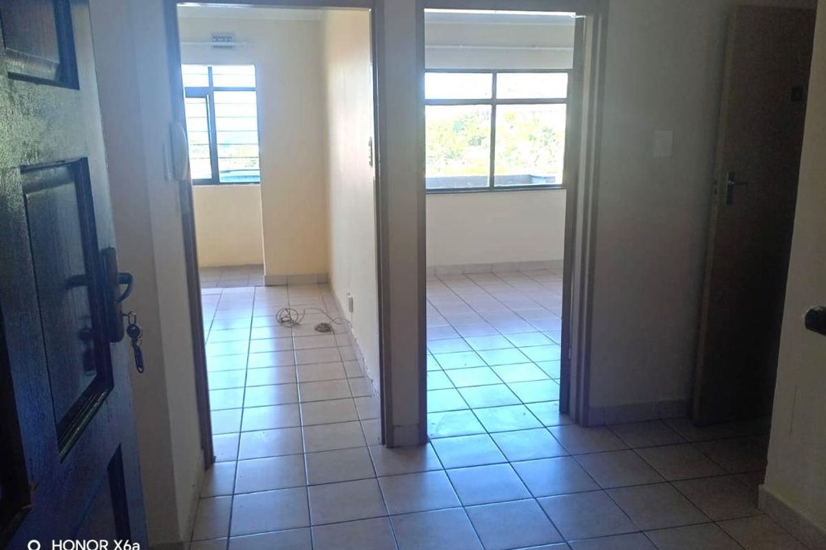 Close to Toyota and the Isipingo Beach  - Photo 2