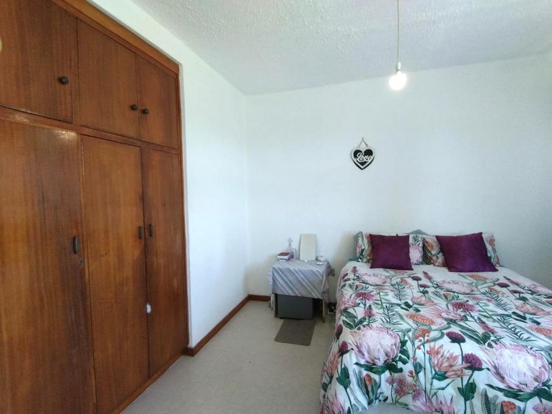 For Rent: Two Bedroom Flat in Belvedere Court, Southernwood - Photo 5