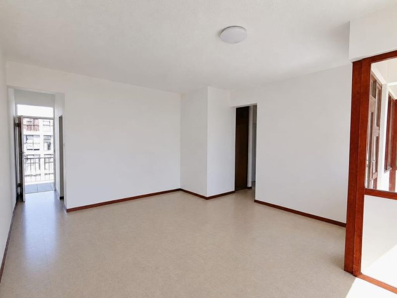 For Rent: Two Bedroom Flat in Belvedere Court, Southernwood - Photo 3