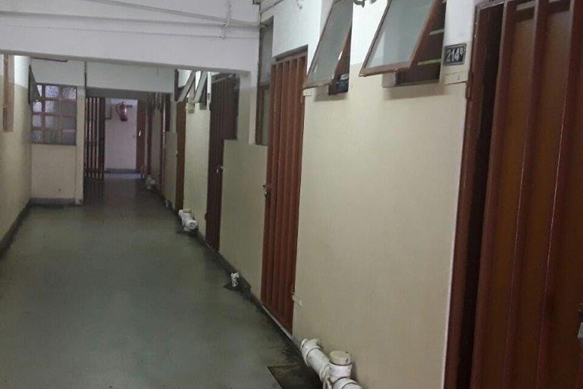 IF YOU ARE LOOKING FOR AFFORDABLE ACCOMMODATION THEN THIS IS FOR YOU, AS WELL AS BEING IN THE HEART OF DURBAN CENTRAL CLOSE TO ALL YOUR NEEDS - Photo 3