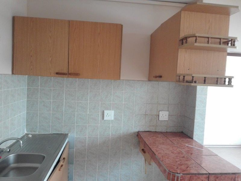 IF YOU ARE LOOKING FOR AFFORDABLE ACCOMMODATION THEN THIS IS FOR YOU, AS WELL AS BEING IN THE HEART OF DURBAN CENTRAL CLOSE TO ALL YOUR NEEDS.  - Photo 9