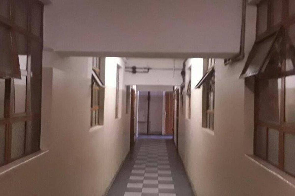 IF YOU ARE LOOKING FOR AFFORDABLE ACCOMMODATION THEN THIS IS FOR YOU, AS WELL AS BEING IN THE HEART OF DURBAN CENTRAL CLOSE TO ALL YOUR NEEDS.  - Photo 4