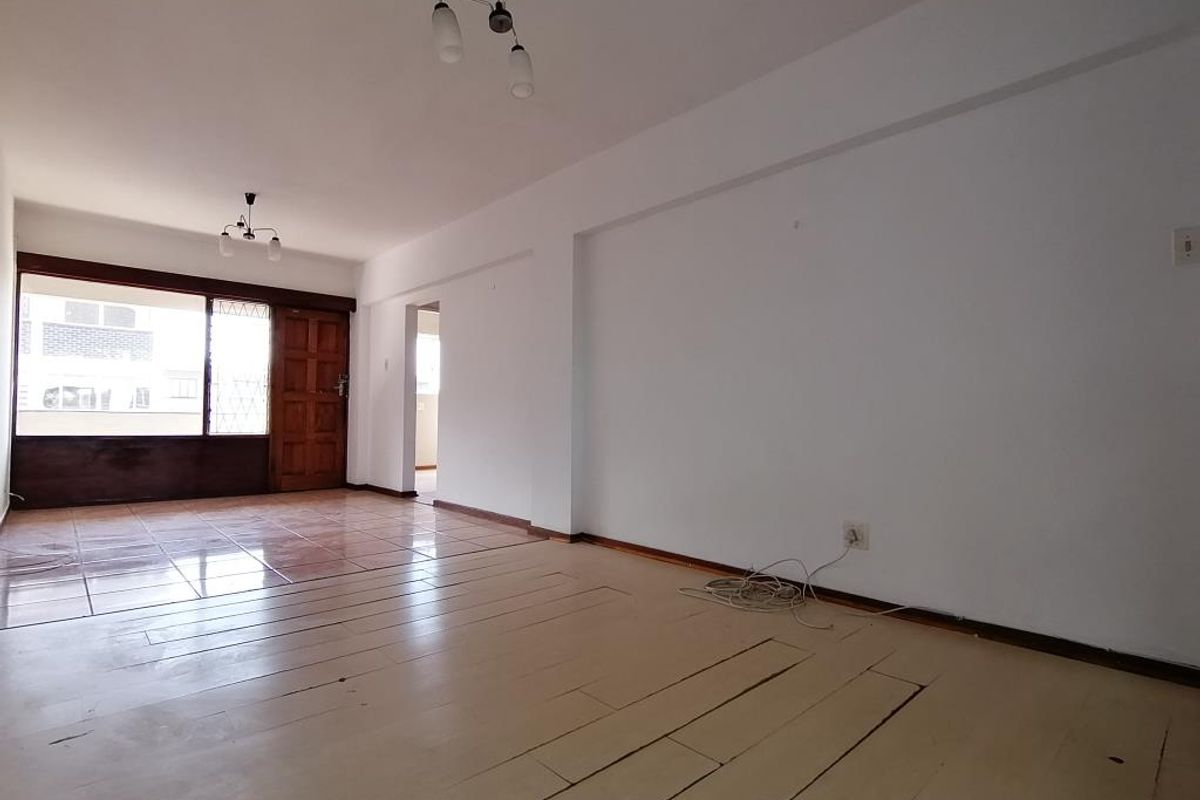 Perfectly Positioned 1-Bedroom Gem in Sherwood Court, Southernwood - Photo 3