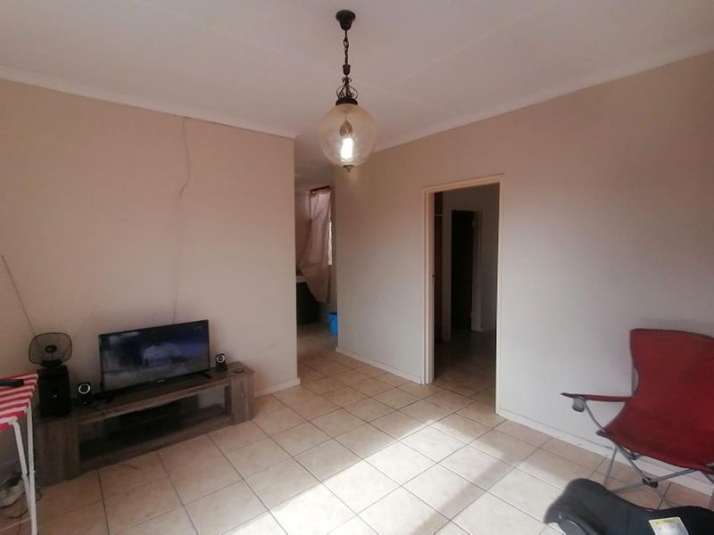 Neat 1 Bedroom Apartment to Rent in Joy-Anne Heights - Photo 5