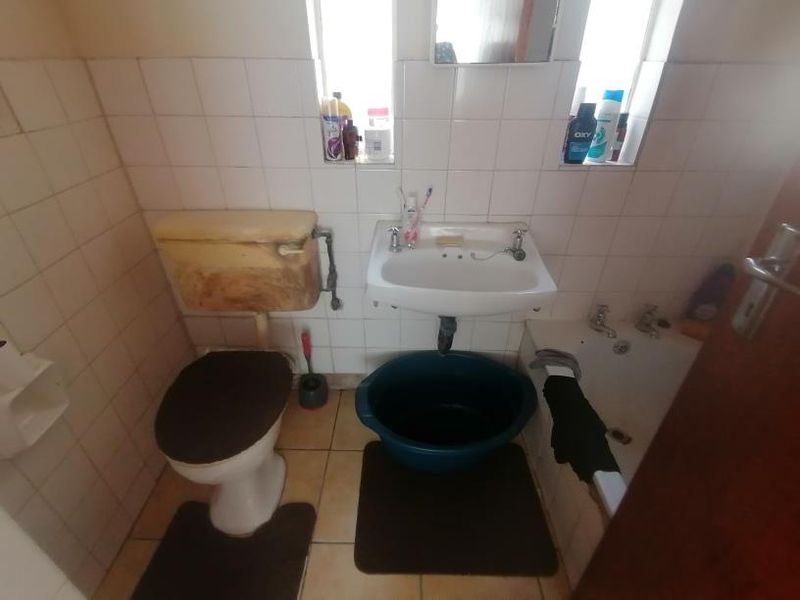 Neat 1 Bedroom Apartment to Rent in Joy-Anne Heights - Photo 8