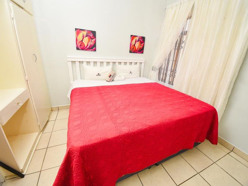 Fully Furnished En-Suite Room to Rent – Mc Jannet Drive - Photo 4